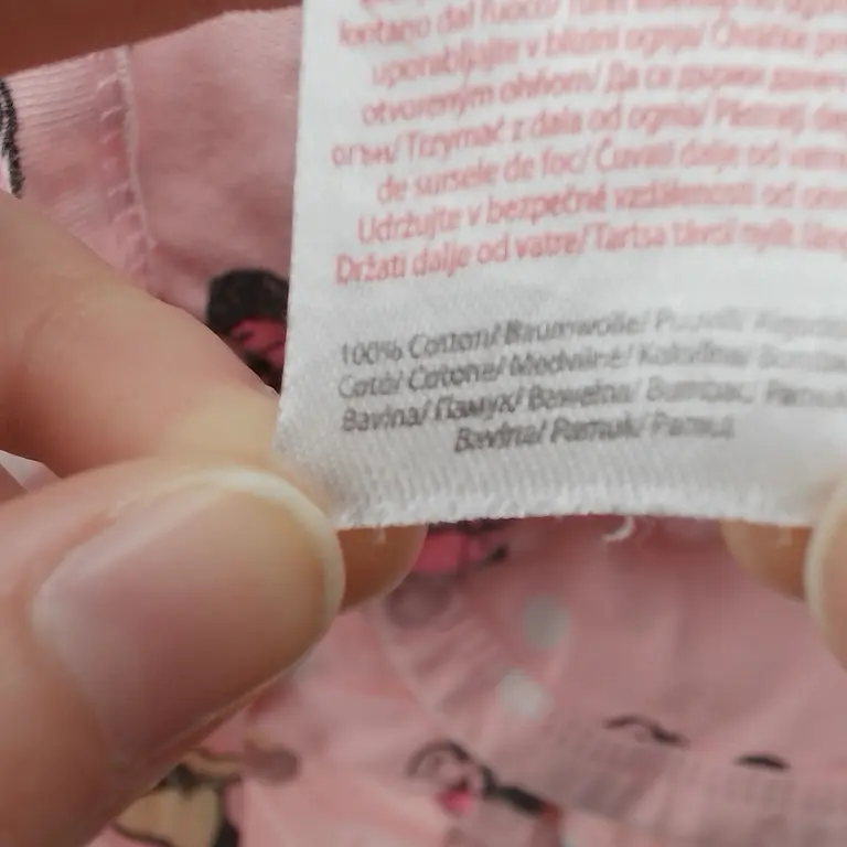 Disney Glaudinukė 80 cm close up preview