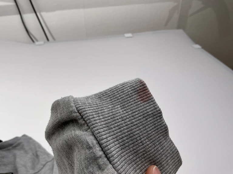 Kappahl Megztinis 134 cm defect 1