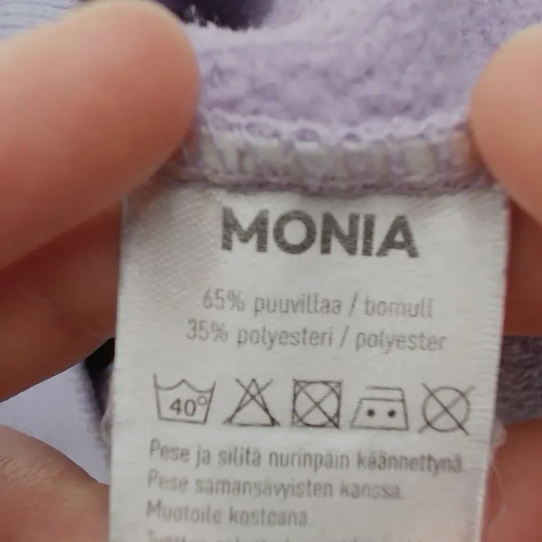 Monia Megztinis 90 cm close up preview