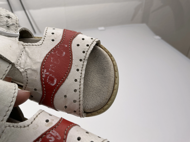 Tuntematon Kengät EU 19 defect 1