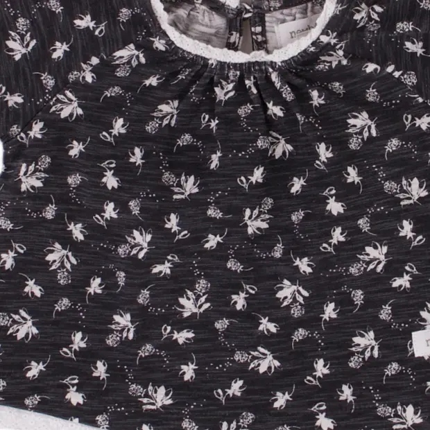 Newbie Long-Sleeved T-Shirt 56 cm close up preview