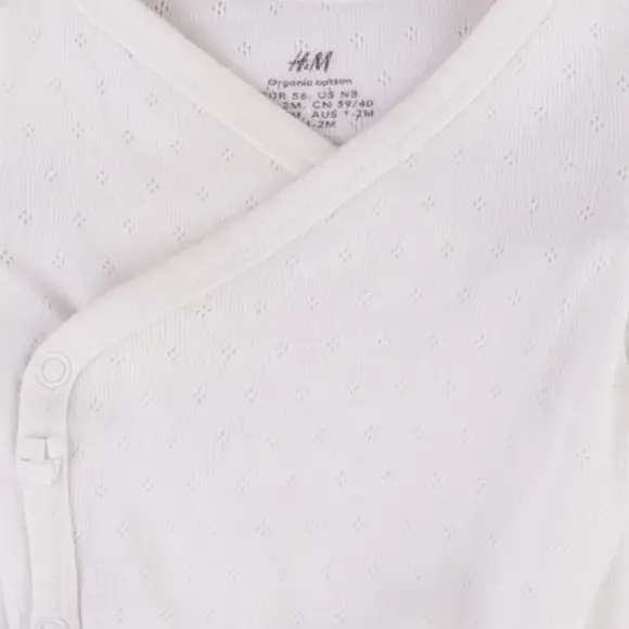 H&M Body 56 cm close up preview