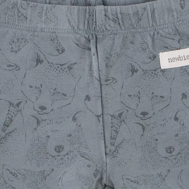 Newbie Housut 56 cm close up preview