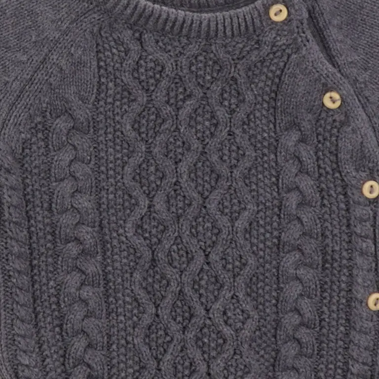 H&M Neule 50 cm close up preview