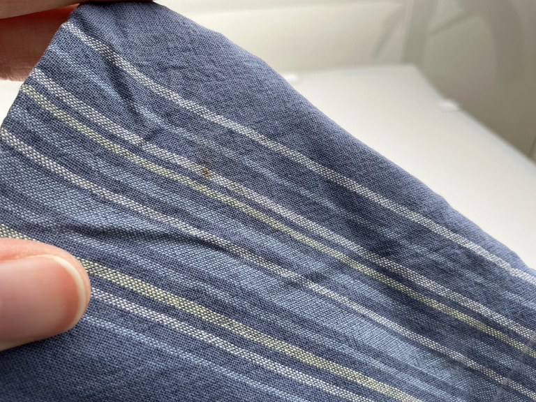 Old Navy Shortsit 98 cm defect 1